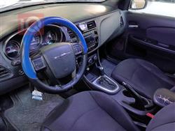 Chrysler 200